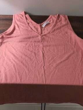 Awake Coral V-Neck Sleeveless Tank Top